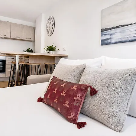 Appartement T2 Lumineux&moderne Proche Centre *